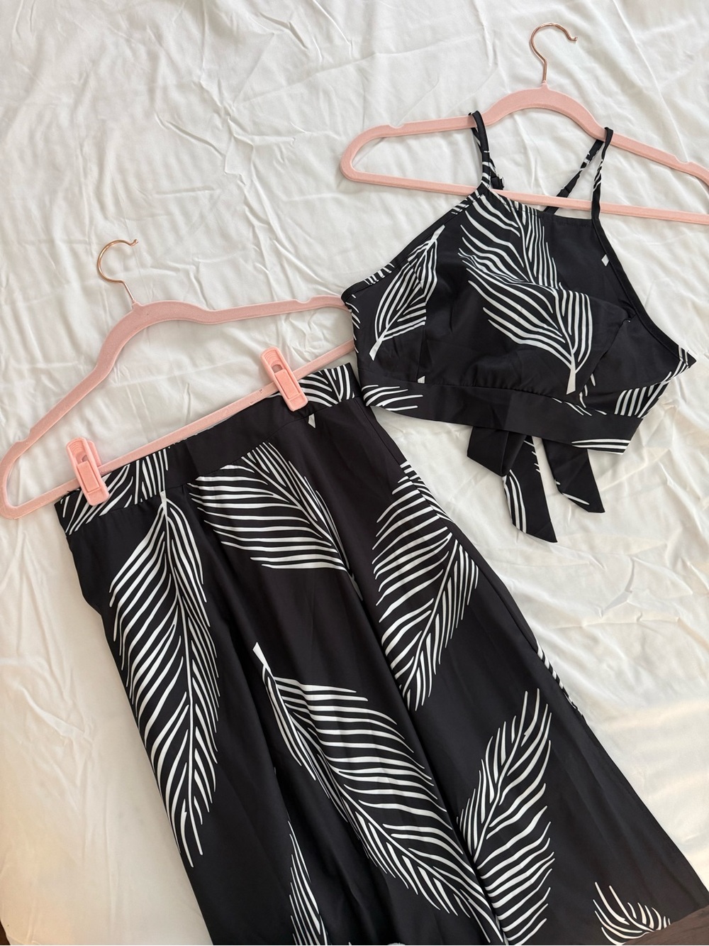 Women's Black and White Leaf Print Two Piece Skirt - Picture 5 of 9